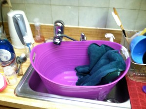 makeshift laundry basket sink tub